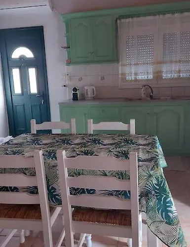 Tatil Evi Colorful 2-bedroom House In
