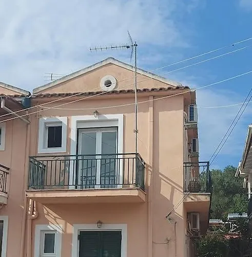 Tatil Evi Colorful 2-bedroom House In