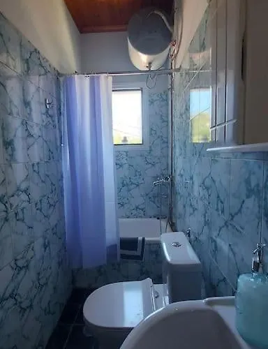 Tatil Evi Colorful 2-bedroom House In