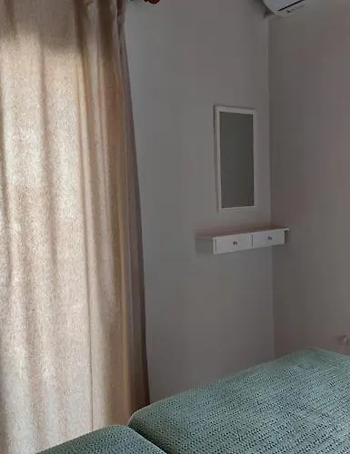 Tatil Evi Colorful 2-bedroom House In Gaios